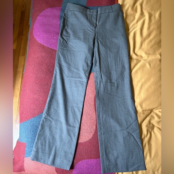 J Crew women’s slacks in medium grey 100% wool - Picture 5 of 5